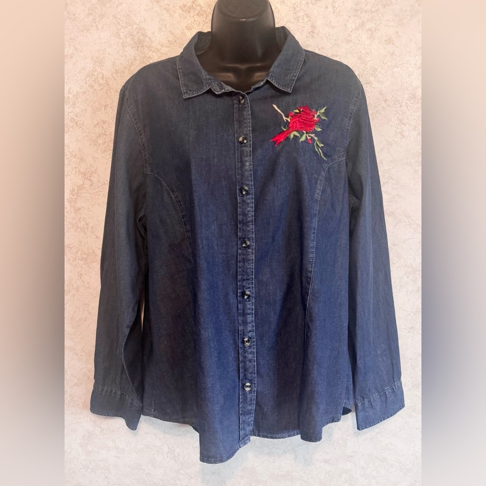 TRILLLOGY By Morning Sun Women's Blue Denim Shirt Size XL Embroidered Cardinal